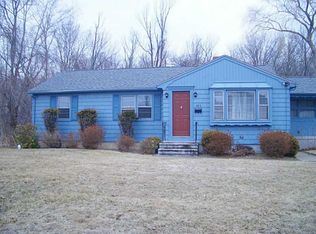 387 Greenville Ave, Johnston, RI 02919