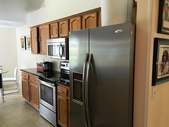 3rd image of 1033 Summer Lakes Dr