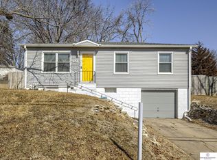 7501 Terry Dr, La Vista, NE 68128