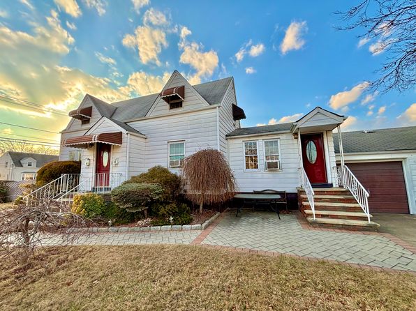 134-136 Canterbury Ave