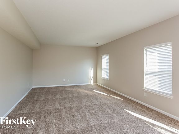 3rd image of 4071 Lassen Ln