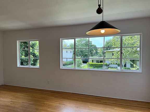 Living / Dining Area