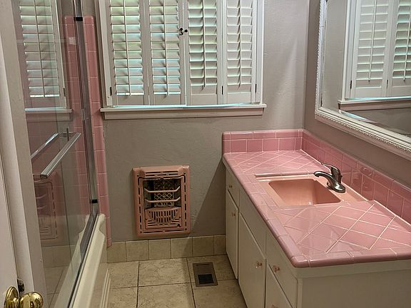 5th image of 4369 E 57th Pl