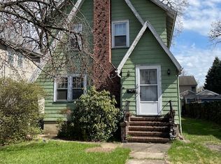 39 Hawthorne St, Rutherford, NJ 07070