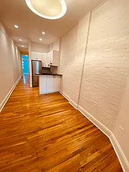 Rented by Metropolis Real Estate of Manhattan