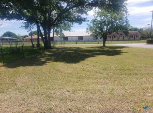 800 Hastings St, Gonzales, TX 78629