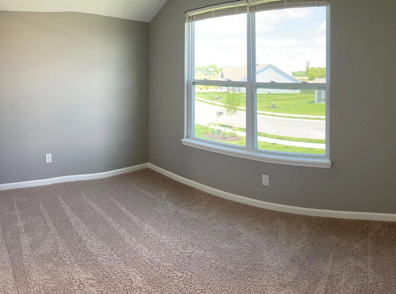 6582 Giles Blvd — Photo 4