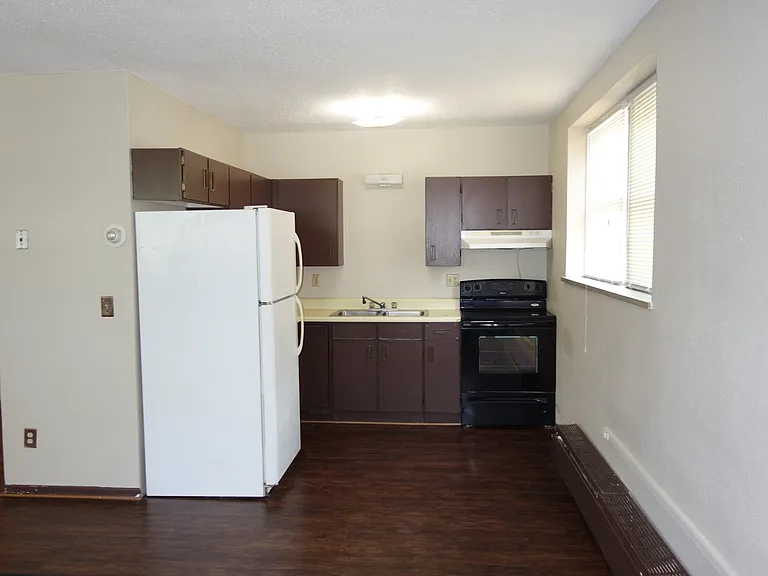 445 State Ave — Photo 28