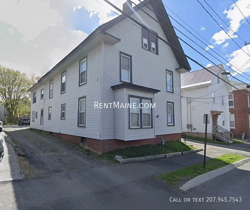 Studio, $850 — Photo 1