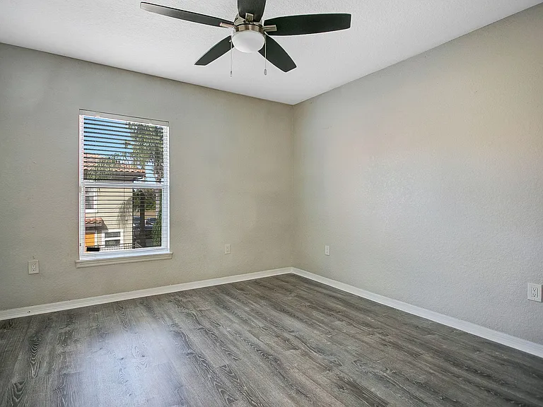 3656 N Goldenrod Rd — Photo 6