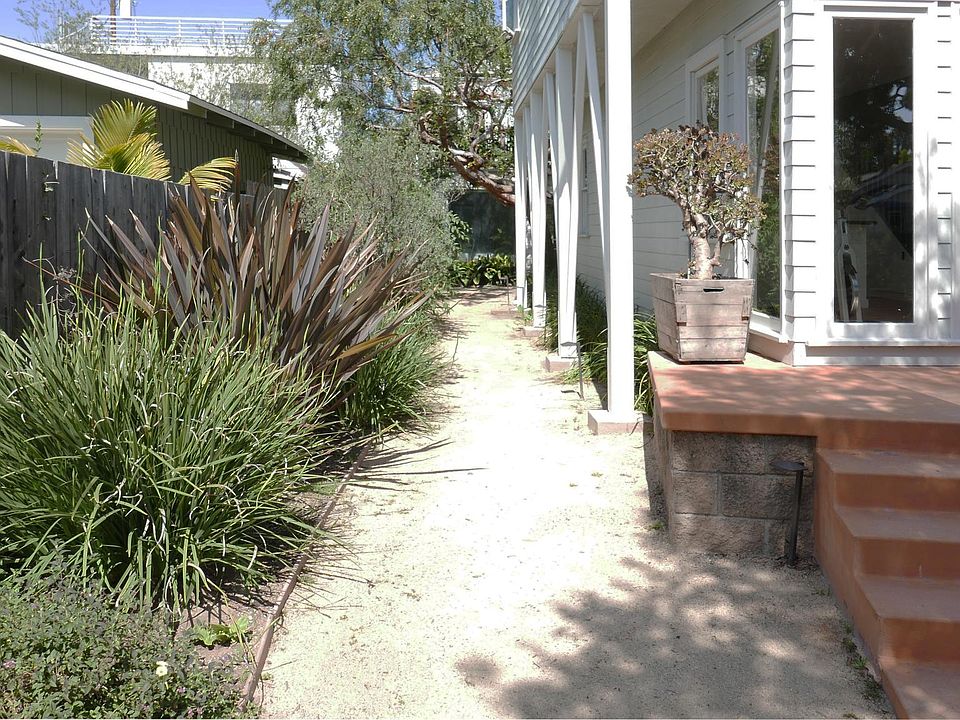 1st image of 3109 6th St #3109