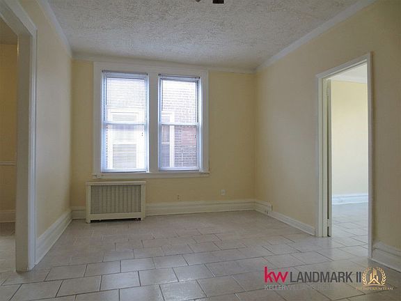 3rd image of 2585 41st St APT 2