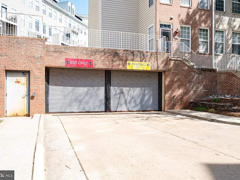2664 Manhattan Pl #305 — Photo 28
