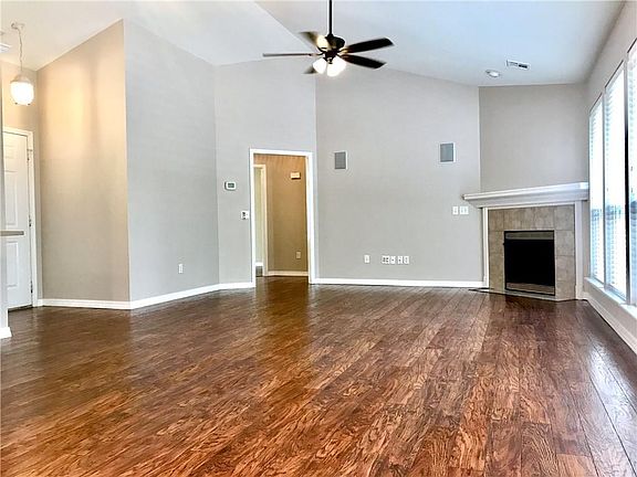 4th image of 8 Branston Cir