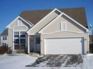 476 Humphreys Ln, Aurora, IL 60504