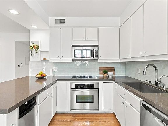 4th image of 943 14th St Unit 101