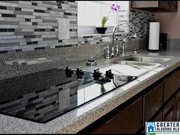 2nd image of 305 Camellia Dr