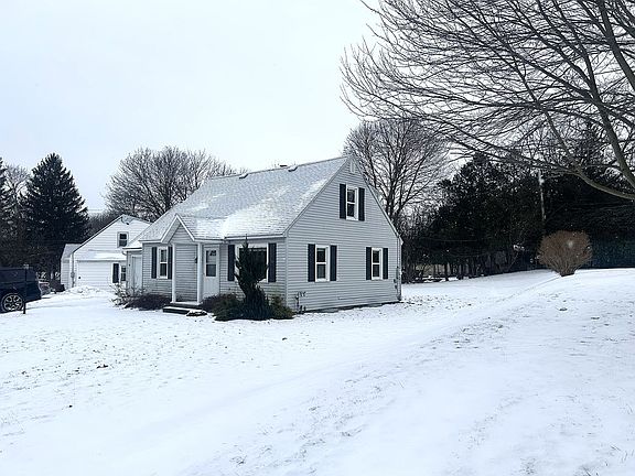2nd image of 3 Wills Dr