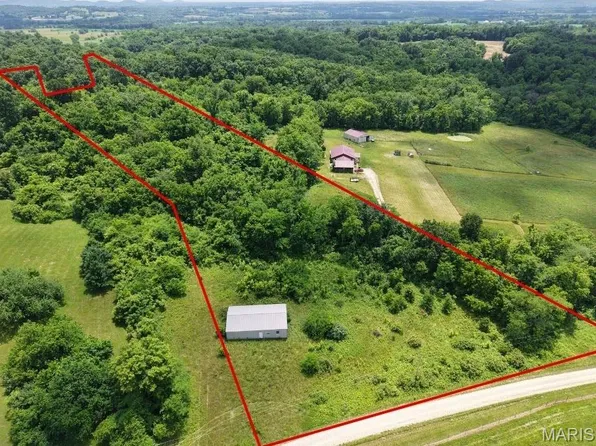 9266 35th Pike, Clarksville, MO 63336