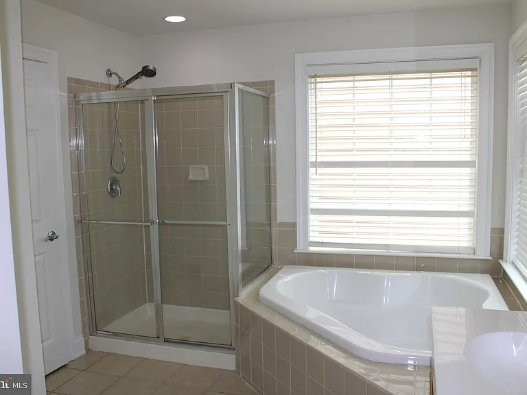 43555 White Cap Ter — Photo 22