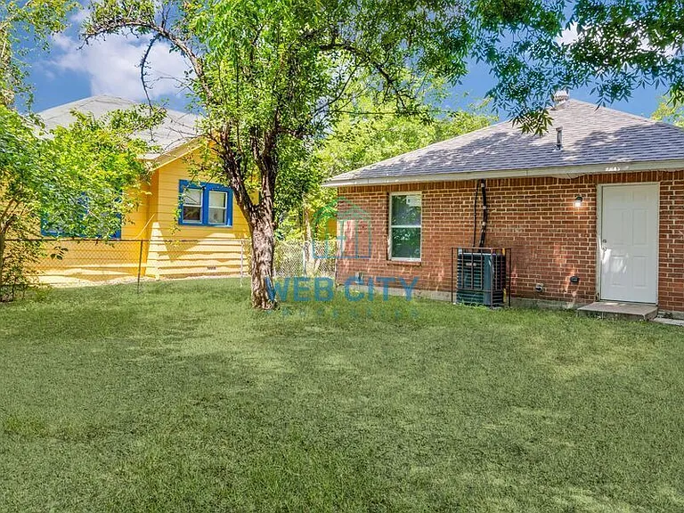 4218 Carpenter Ave — Photo 12