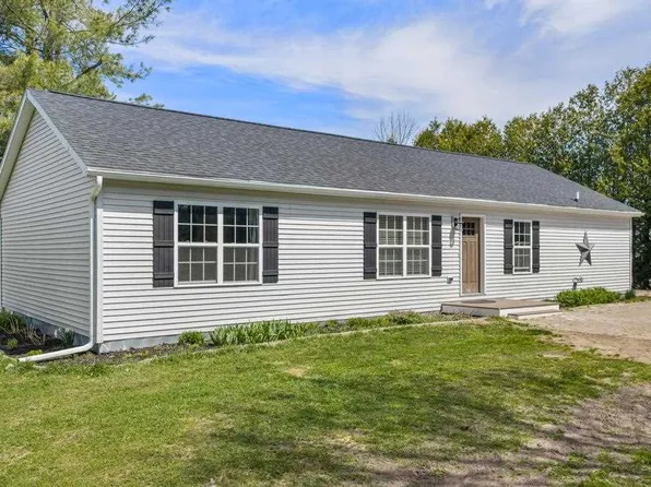 2130 Williams Rd, Petoskey, MI 49770
