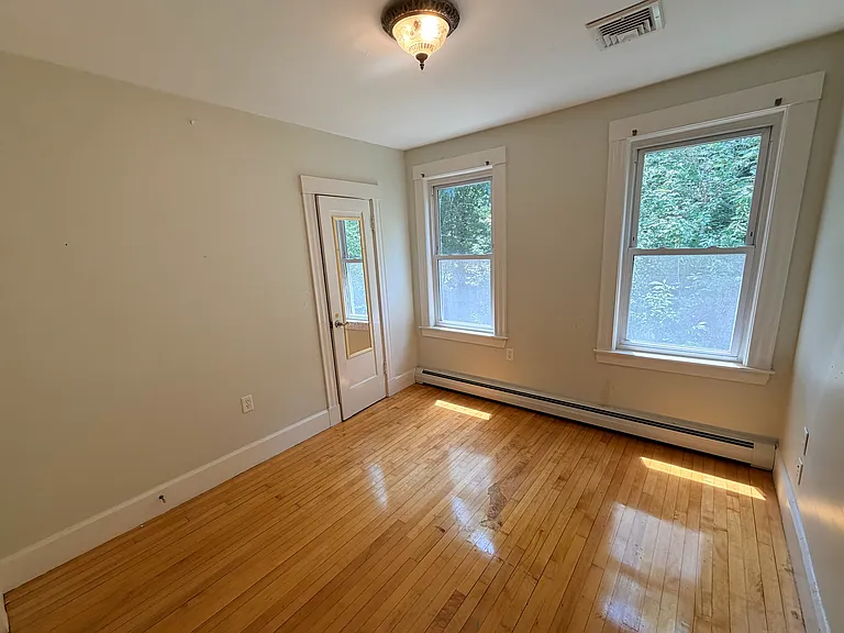 35 Spring St #2 — Photo 26