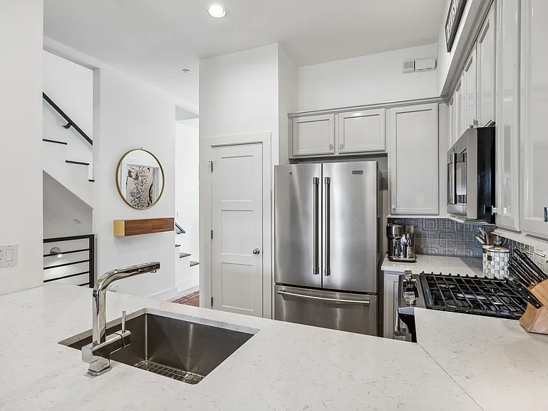 4307 McKinney Ave #8 — Photo 11