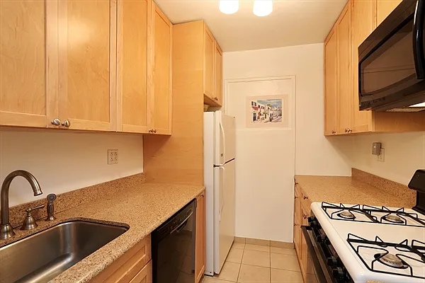 Sold by Citi Habitats | media 2