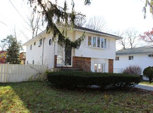 194 Mohawk St, Ronkonkoma, NY 11779