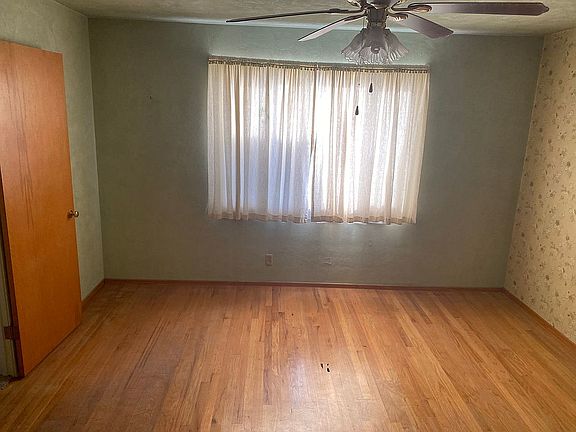 3rd image of 1127 Aldwina Ln