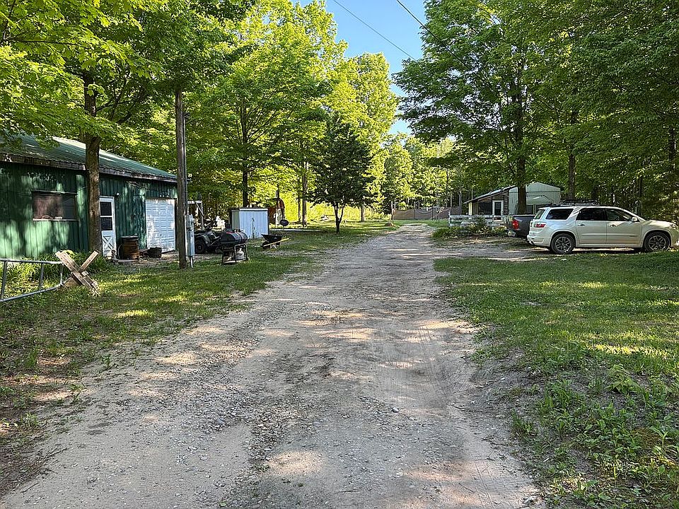 1st image of 14662 Woods Trl