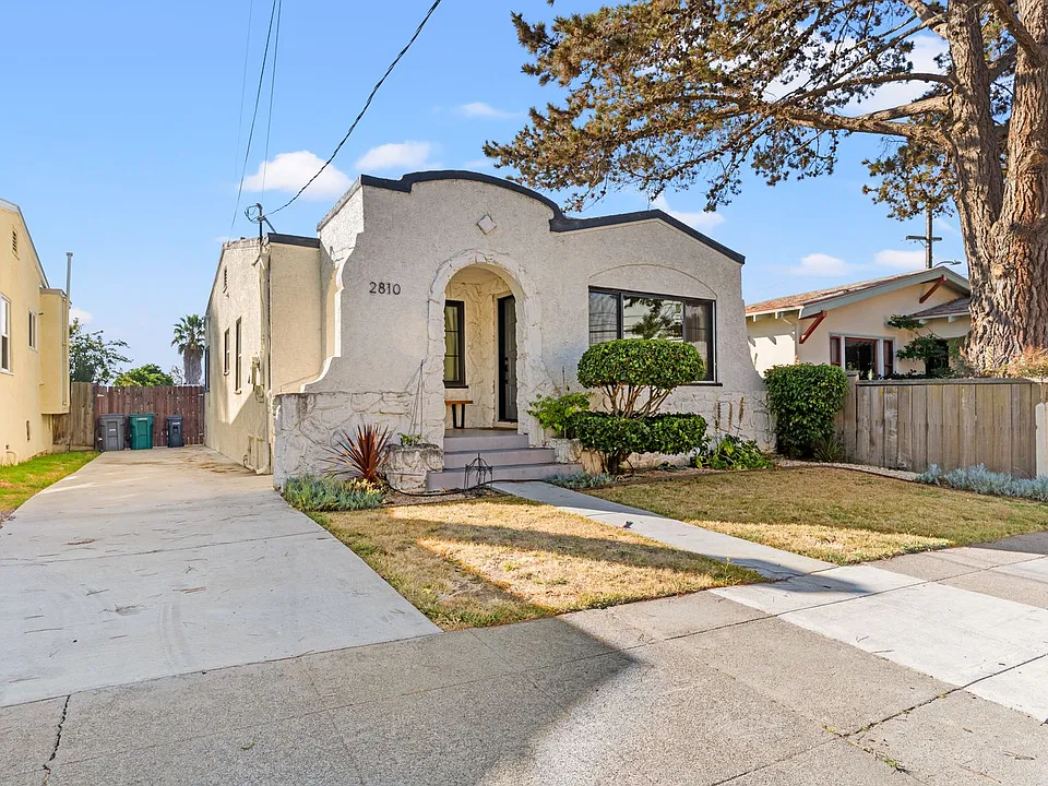 2810 55th Ave