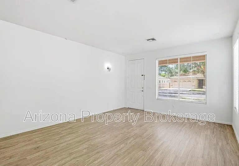 3498 E Bruce Ave — Photo 5