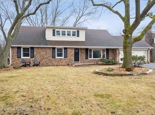 1119 Delles Rd, Wheaton, IL 60189