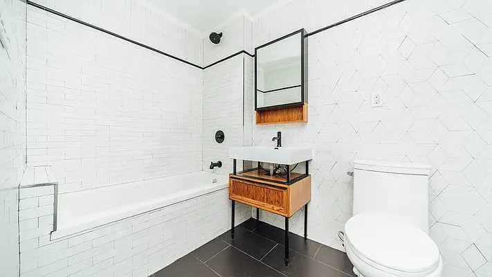 Rented by Nooklyn NYC LLC | media 31