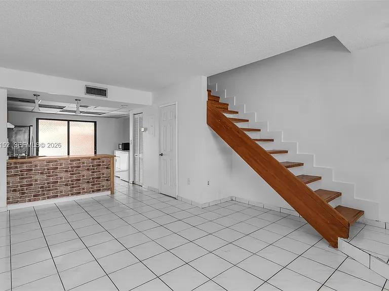 1811 SW 107th Ave #2302 — Photo 7