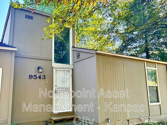 2nd image of 9541-9543 Manning Ave
