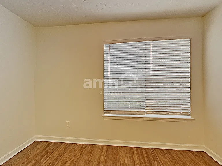 2462 Heatherton Ct — Photo 18
