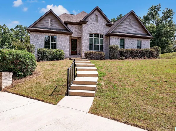 2015 Chelsea Ridge Dr, Columbiana, AL 35051
