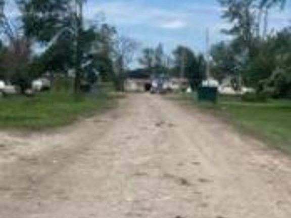 Exterior Neighborhood (street photo)