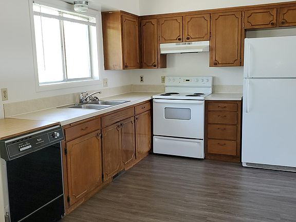 2nd image of 1710 Brenthaven St