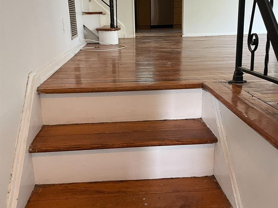 41 Memorial Pkwy, Metuchen, NJ 08840 Zillow