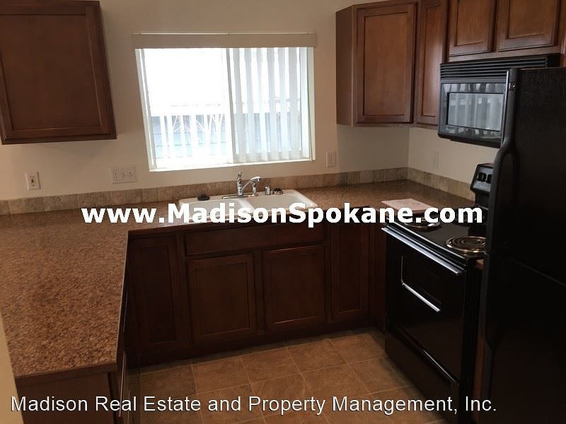 2nd image of 621 S Bowdish Rd #7197555