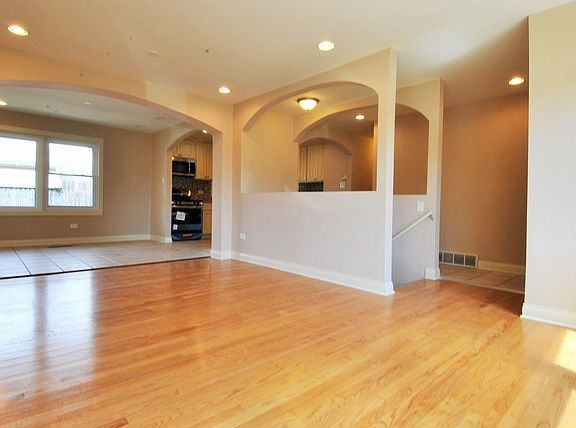 4th image of 140 S Roy Ave