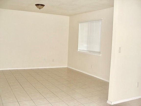 4th image of 8495 Roseway Dr #A