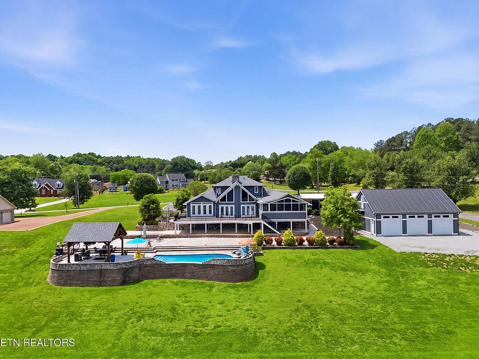 7th image of 401 Gholdston Dr