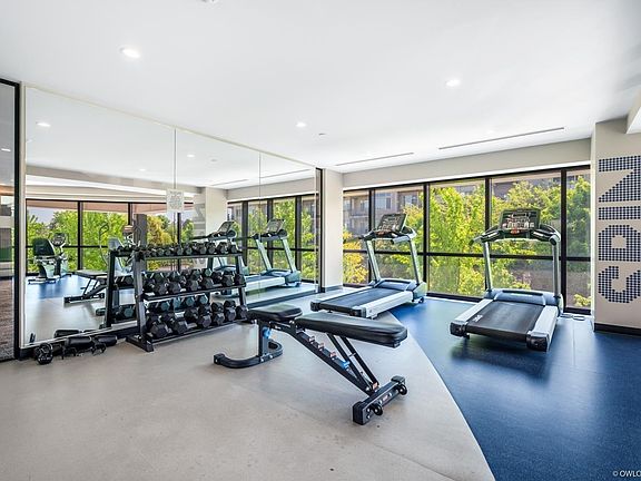 5th image of 9233 Odlin Rd #220