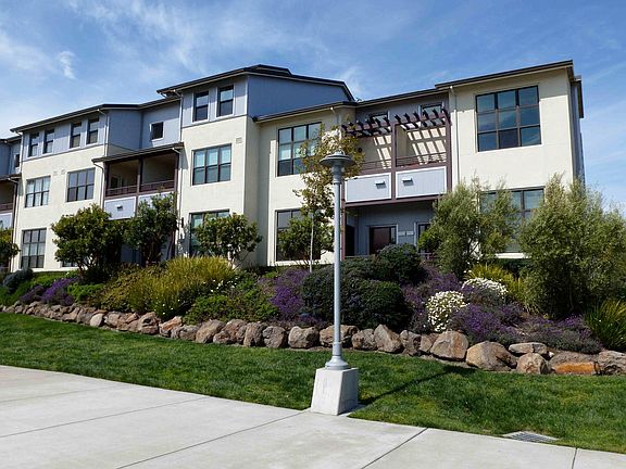 2nd image of 2869 Regatta Dr