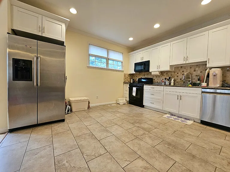 183 Tenafly Rd — Photo 10
